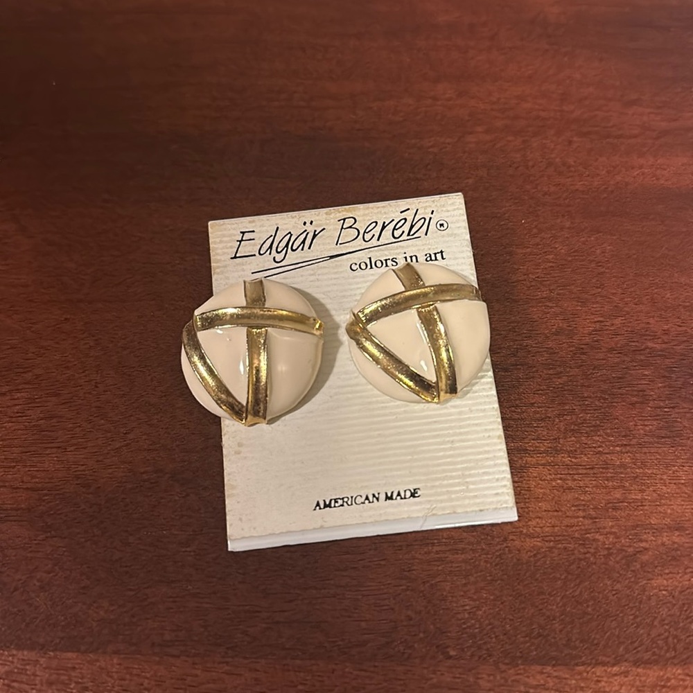NWT Unique Edgar Berebi Vintage Earrings